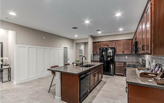 5059 N 183rd Lane, Litchfield Park, AZ 85340