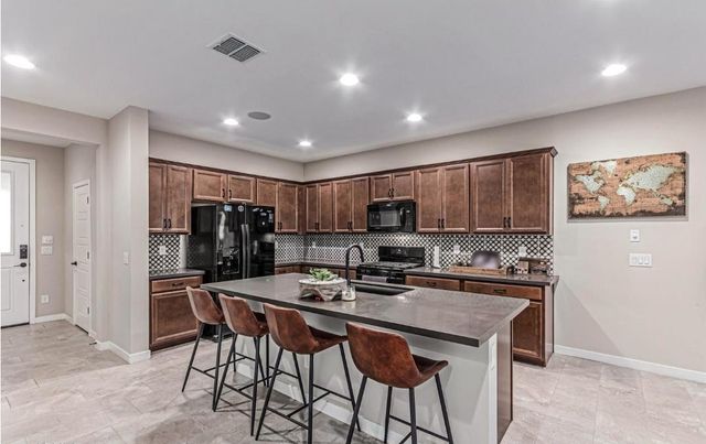 5059 N 183rd Lane, Litchfield Park, AZ 85340