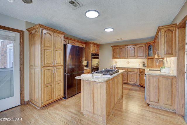 2902 N Michigan Avenue, Joplin, MO 64801