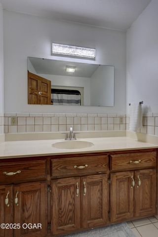 2902 N Michigan Avenue, Joplin, MO 64801