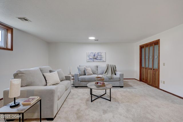 2902 N Michigan Avenue, Joplin, MO 64801