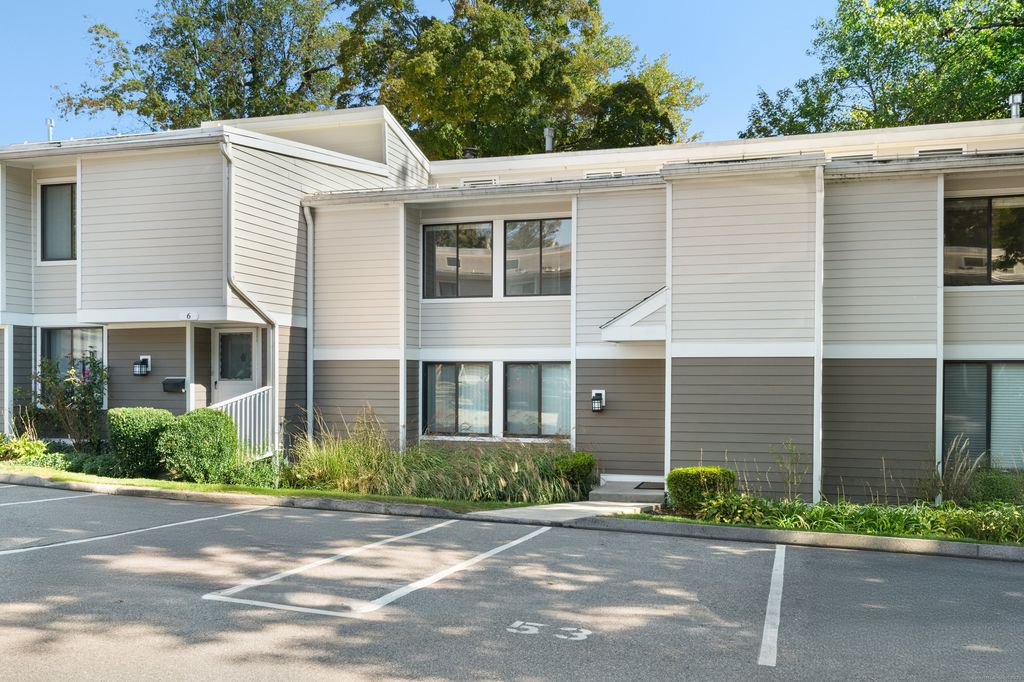 9 Cook Close 9, Ridgefield, CT 06877