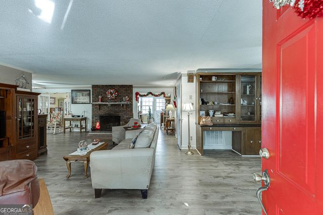 329 RIVERBEND Drive, Royston, GA 30662