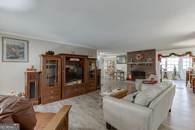 329 RIVERBEND Drive, Royston, GA 30662