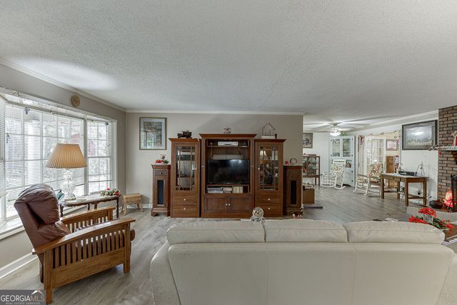 329 RIVERBEND Drive, Royston, GA 30662