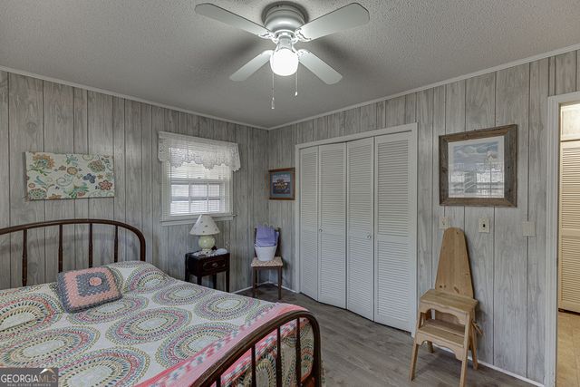 329 RIVERBEND Drive, Royston, GA 30662