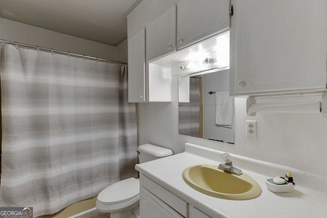 329 RIVERBEND Drive, Royston, GA 30662