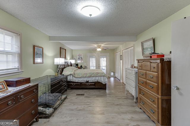 329 RIVERBEND Drive, Royston, GA 30662