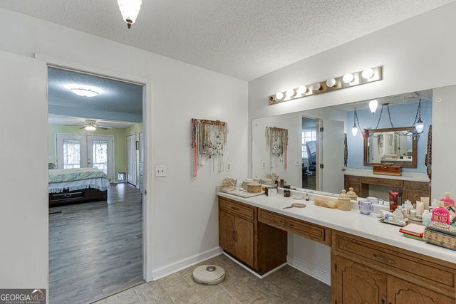 329 RIVERBEND Drive, Royston, GA 30662