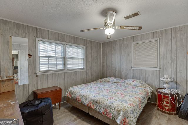 329 RIVERBEND Drive, Royston, GA 30662