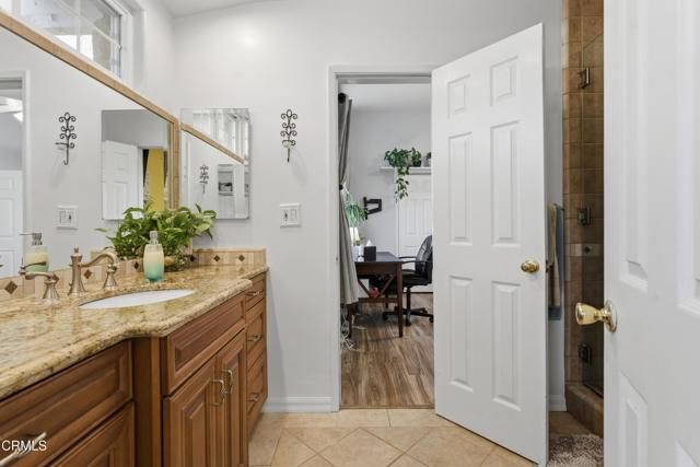 23508 Canzonet Street, Woodland Hills (los Angeles), CA 91367