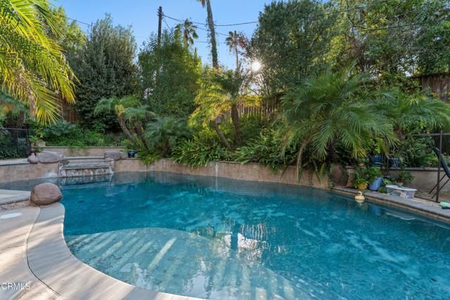 23508 Canzonet Street, Woodland Hills (los Angeles), CA 91367