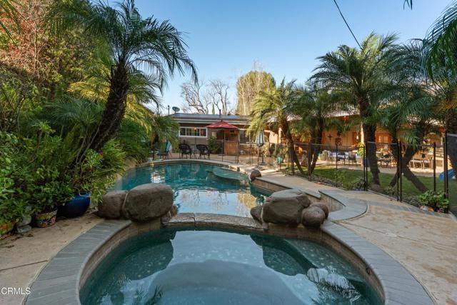 23508 Canzonet Street, Woodland Hills (los Angeles), CA 91367