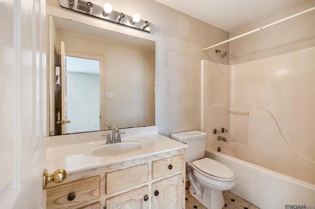 43054 Weber City Rd, Gonzales, LA 70737