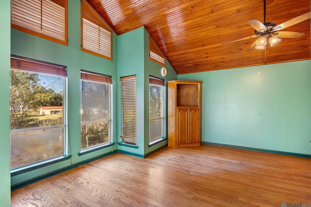 43054 Weber City Rd, Gonzales, LA 70737