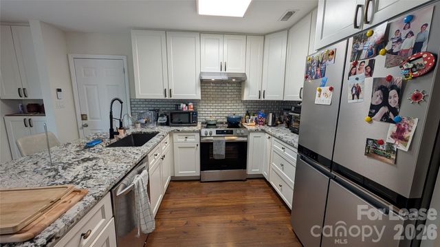 3218 Silver Pond Court, Charlotte, NC 28210