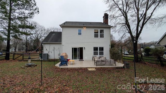 3218 Silver Pond Court, Charlotte, NC 28210