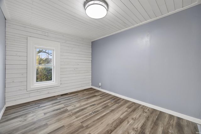 708 15th Street, Bedford, IN 47421