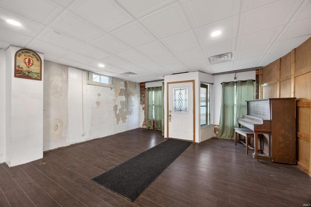 708 15th Street, Bedford, IN 47421