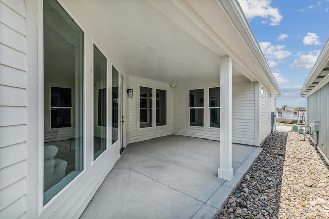 304 W Pepper Tree Rd, Andover, KS 67002