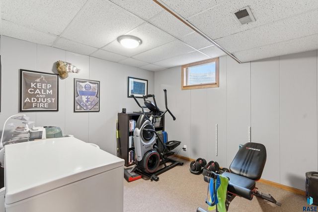 6212 W 59th St Street, Sioux Falls, SD 57106
