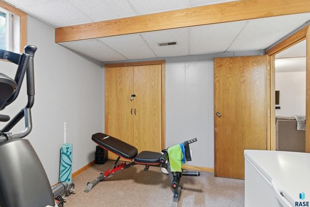 6212 W 59th St Street, Sioux Falls, SD 57106