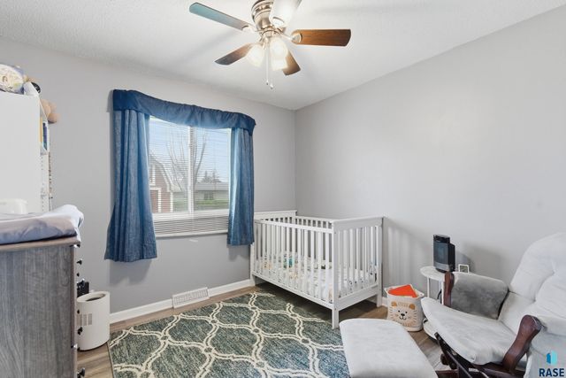 6212 W 59th St Street, Sioux Falls, SD 57106
