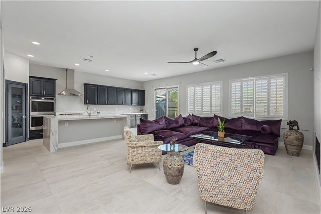 7126 Spindle Berry Street, Las Vegas, NV 89131