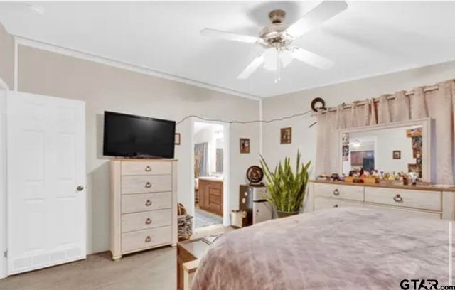 5029 Woodcastle, Chandler, TX 75758