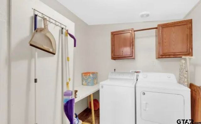 5029 Woodcastle, Chandler, TX 75758