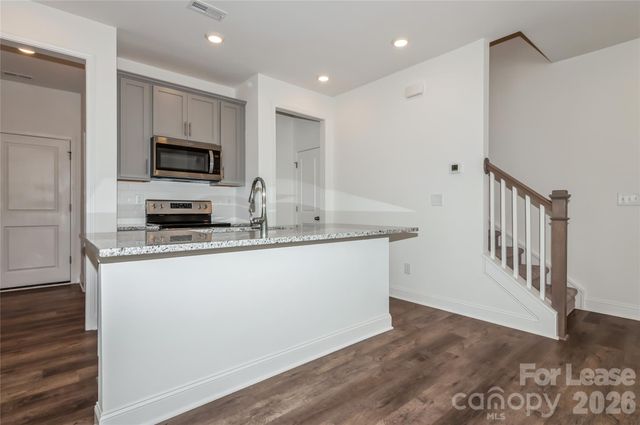 6002 Cedar Chip Way, Matthews, NC 28105