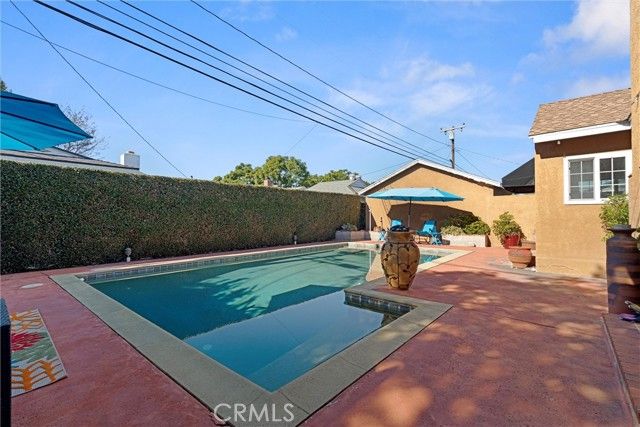 2213 Knoxville Avenue, Long Beach, CA 90815