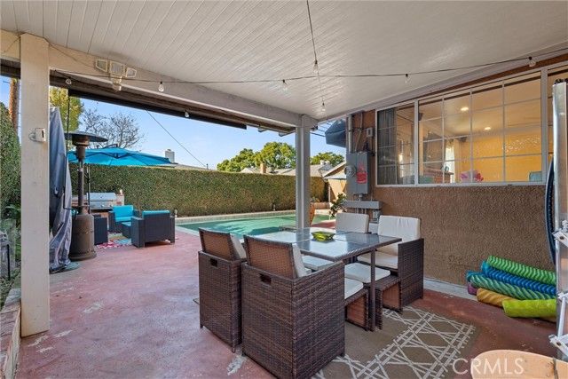 2213 Knoxville Avenue, Long Beach, CA 90815