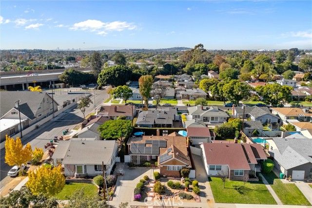 2213 Knoxville Avenue, Long Beach, CA 90815