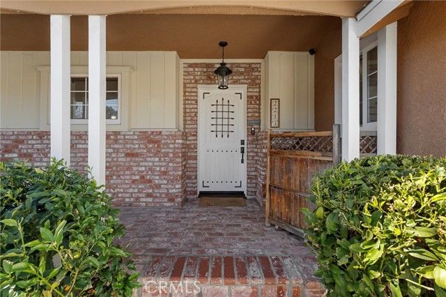 2213 Knoxville Avenue, Long Beach, CA 90815