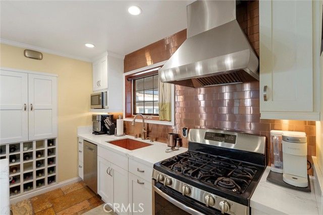 2213 Knoxville Avenue, Long Beach, CA 90815