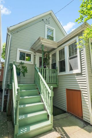 2324 W Eastwood Avenue, Chicago, IL 60625
