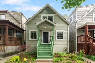 2324 W Eastwood Avenue, Chicago, IL 60625