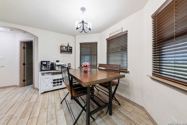 317 HONEYSUCKLE LN, La Vernia, TX 78121