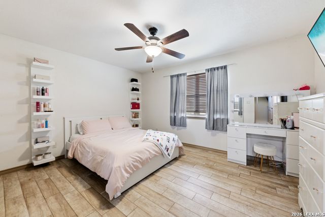 317 HONEYSUCKLE LN, La Vernia, TX 78121