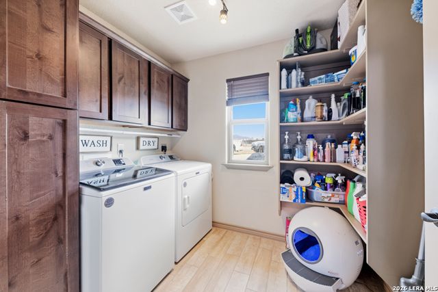 317 HONEYSUCKLE LN, La Vernia, TX 78121