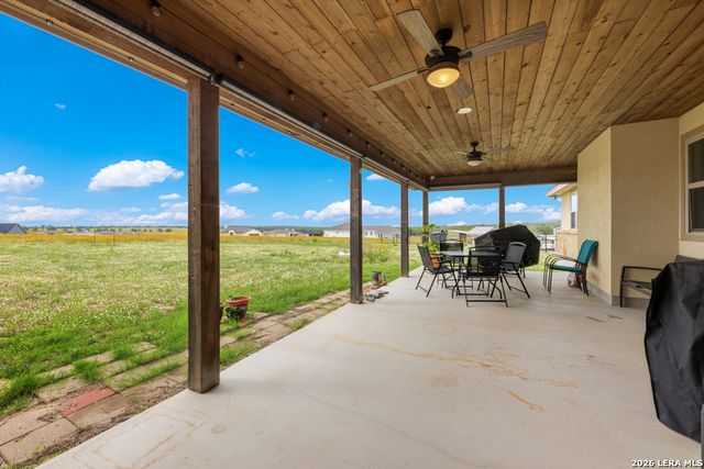 317 HONEYSUCKLE LN, La Vernia, TX 78121