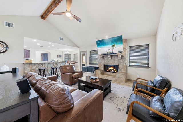 317 HONEYSUCKLE LN, La Vernia, TX 78121