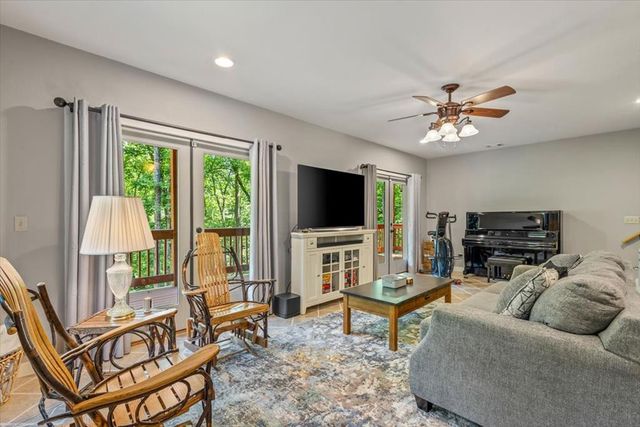 273 Ridgewood Drive, Murphy, NC 28906