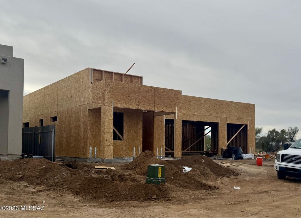 233 S Richmond Drive, Vail, AZ 85641