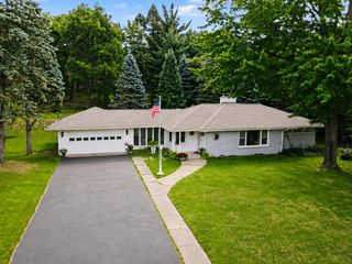 4309 Sunnybrook Drive, Kalamazoo City, MI 49008