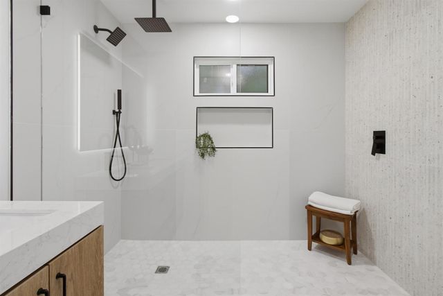 2611 Foothill Dr, Carmichael, CA 95608