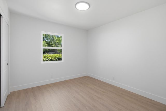 2611 Foothill Dr, Carmichael, CA 95608