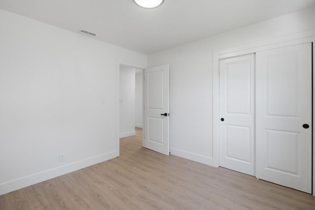 2611 Foothill Dr, Carmichael, CA 95608