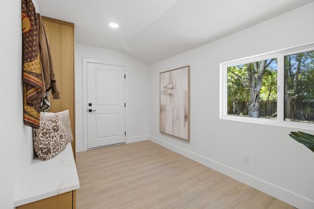 2611 Foothill Dr, Carmichael, CA 95608